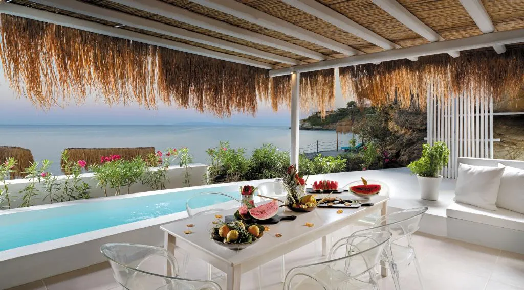 VILLA BEACH FRONT Room, Out Of The Blue Resort, Crete