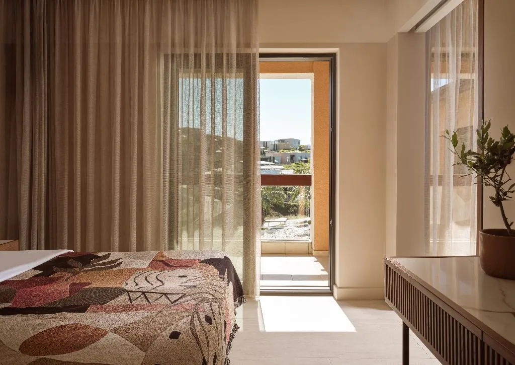 FAMILY ROOM DELUXE GARDEN VIEW Room, Eagles Palace, Small Luxury Hotels Of The World, Thessaloniki
