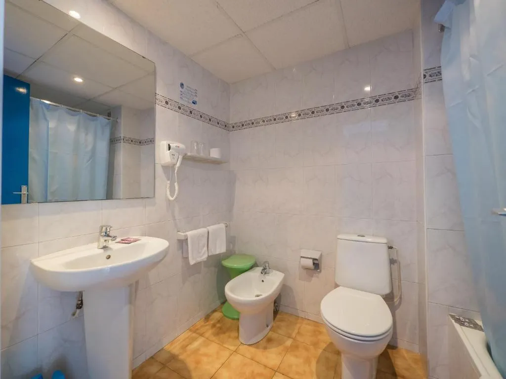 Double or Twin STANDARD Room, Checkin Garbi Hotel, Costa Brava