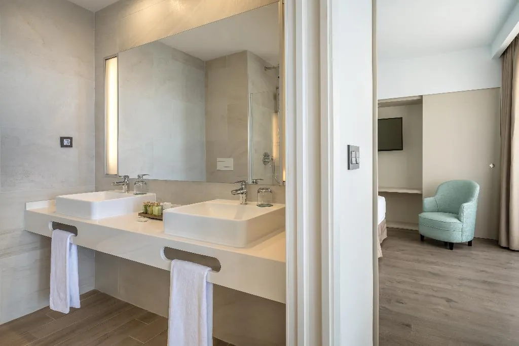JUNIOR SUITE SEA VIEW CAPACITY 2 Room, Occidental Fuengirola, Costa Del Sol