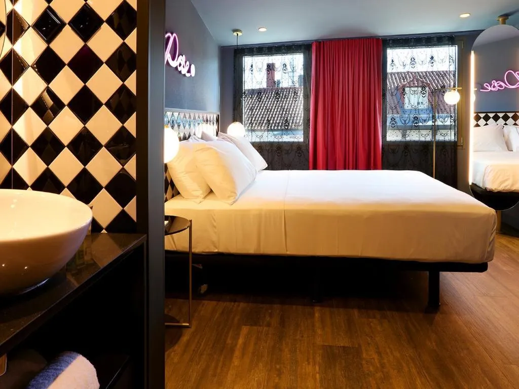 Double or Twin STANDARD Room, Axel Hotel Madrid - Adults Only, Madrid