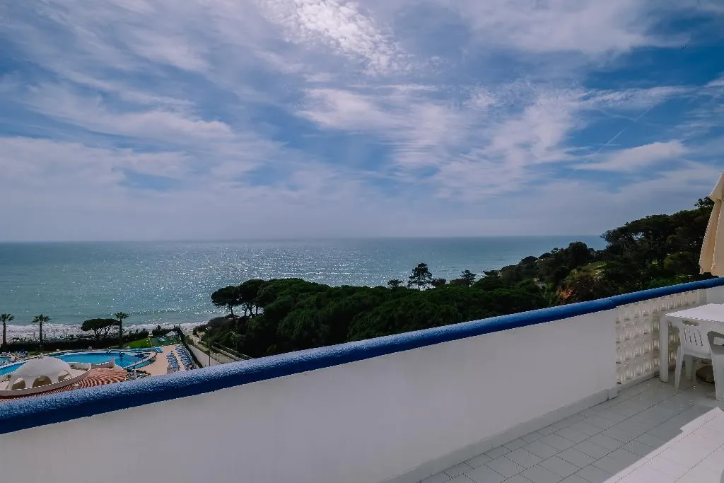 APARTMENT CAPACITY 6 TWO BEDROOMS Room, Grand Muthu Oura View Beach Club, Algarve