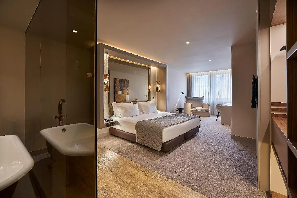 JUNIOR SUITE CLASSIC Room, PortoBay Teatro, Porto
