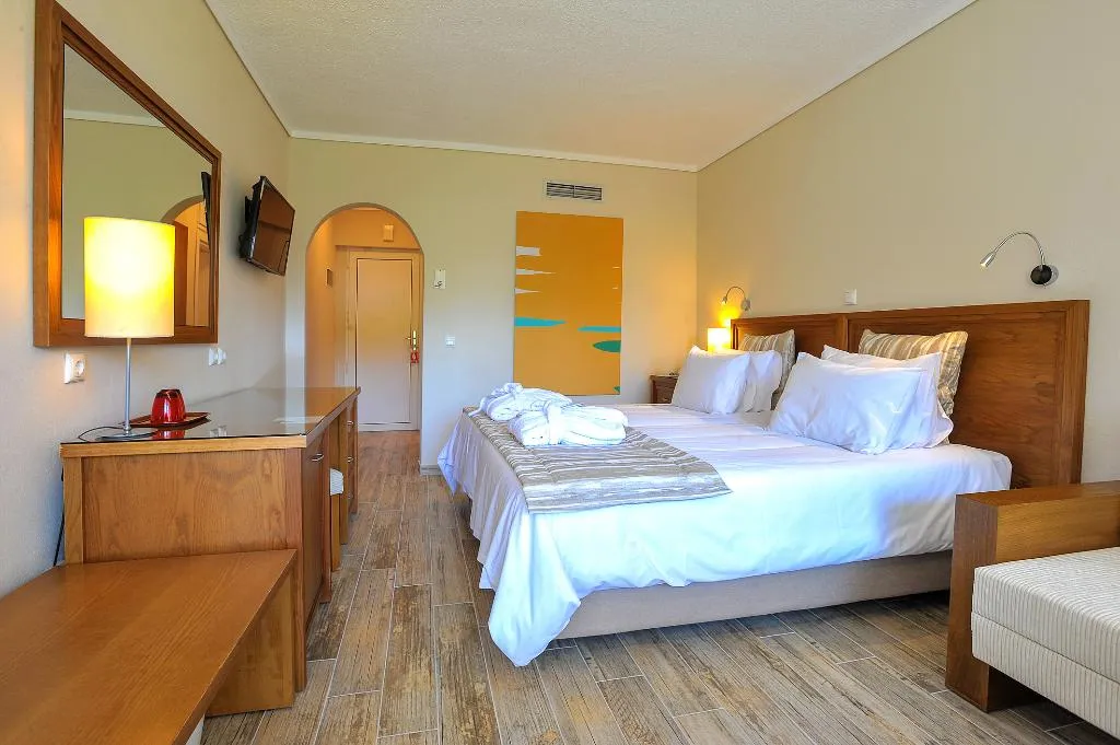 Double or Twin GARDEN VIEW Room, Canvas by Mitsis Alexander the Great, Halkidiki