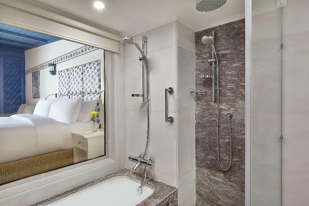 SUITE SEA VIEW Room, Hilton Hurghada Plaza, Red Sea Riviera