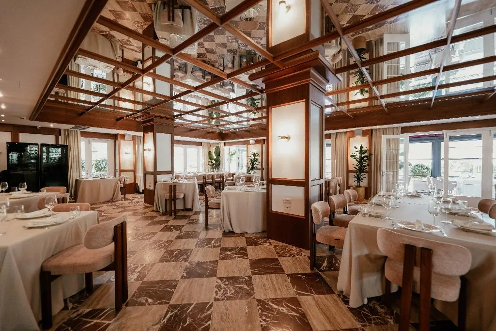 Restaurant, Flower Garden Hotel, Durres