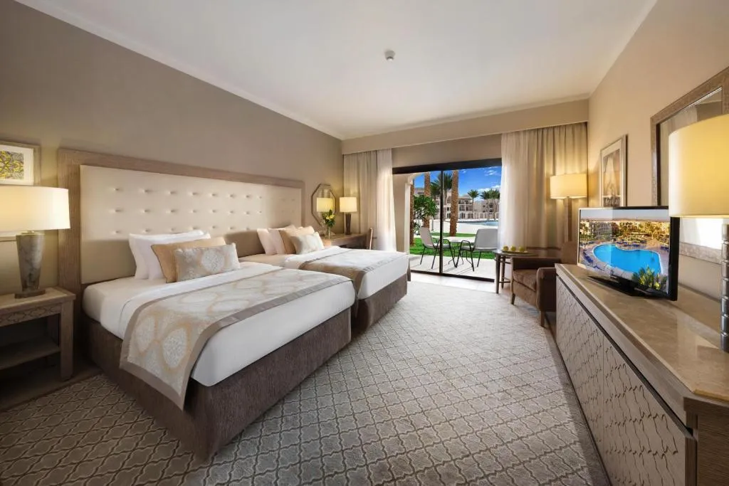 DOUBLE SUPERIOR POOL VIEW Room, Steigenberger Alcazar, Red Sea Riviera