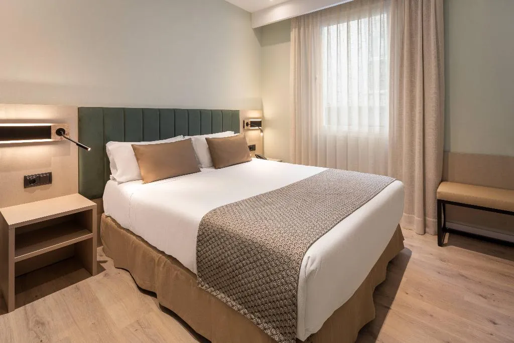 DOUBLE SINGLE USE STANDARD Room, Catalonia Giralda, Seville