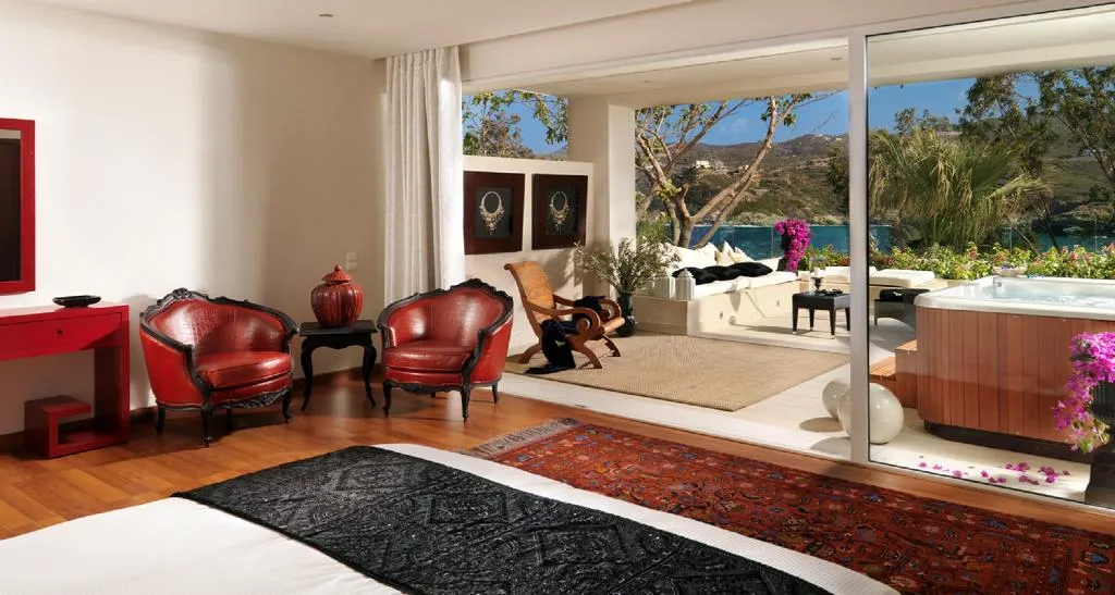 JUNIOR SUITE EXECUTIVE Room, Out Of The Blue Resort, Crete