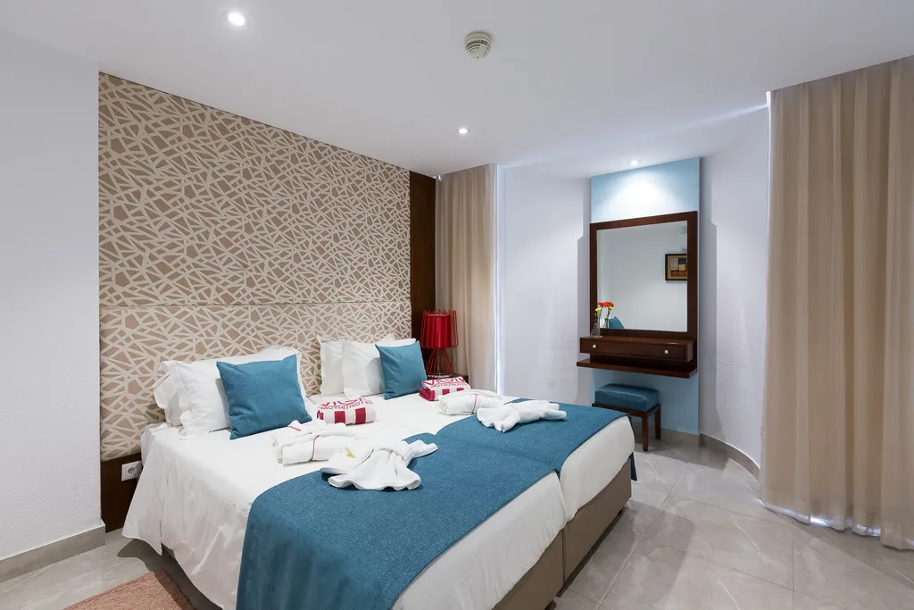 STUDIO POOL VIEW Room, Muthu Clube Praia da Oura, Algarve