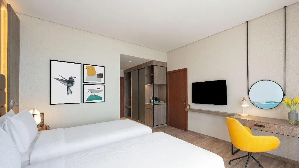 TWIN DELUXE BEACH FRONT Room, Voco Dubai The Palm, Dubai