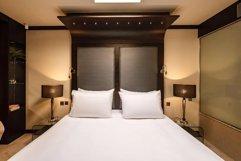 SUITE PREMIUM Room, Radisson Blu Resort & Spa Golden Sands, Malta