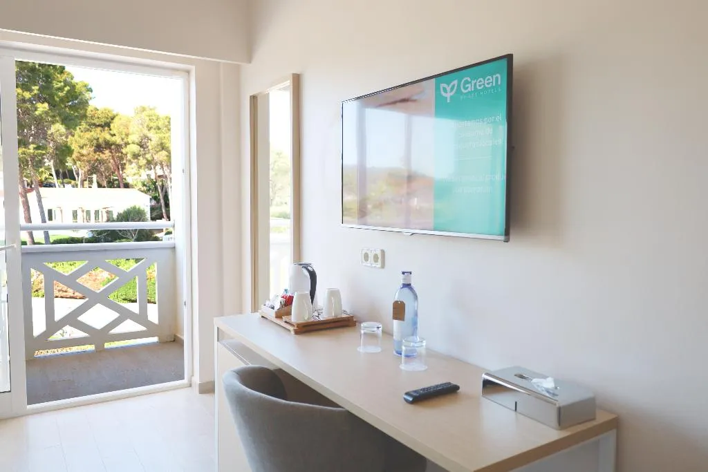 DOUBLE WITH BALCONY Room, Seth Santo Tomas, Menorca