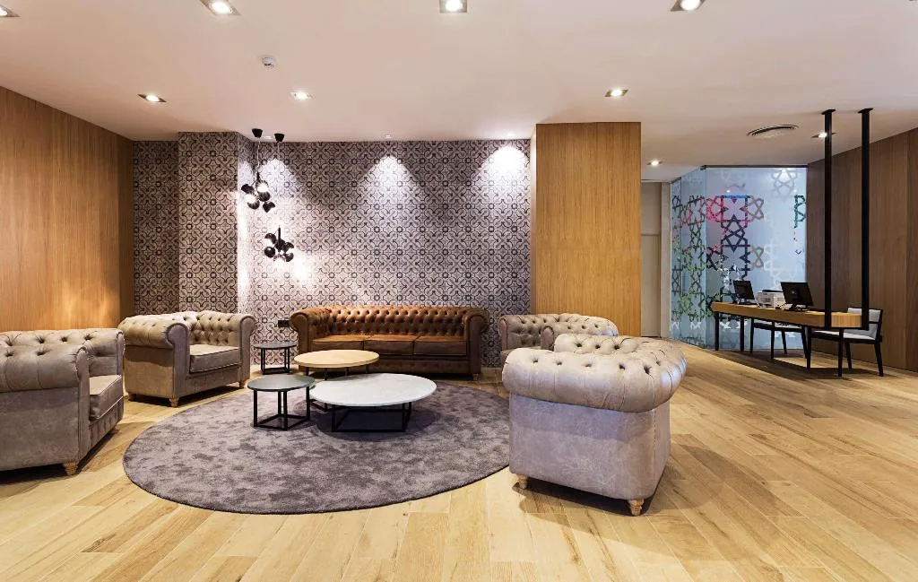 Lobby, Catalonia Giralda, Seville