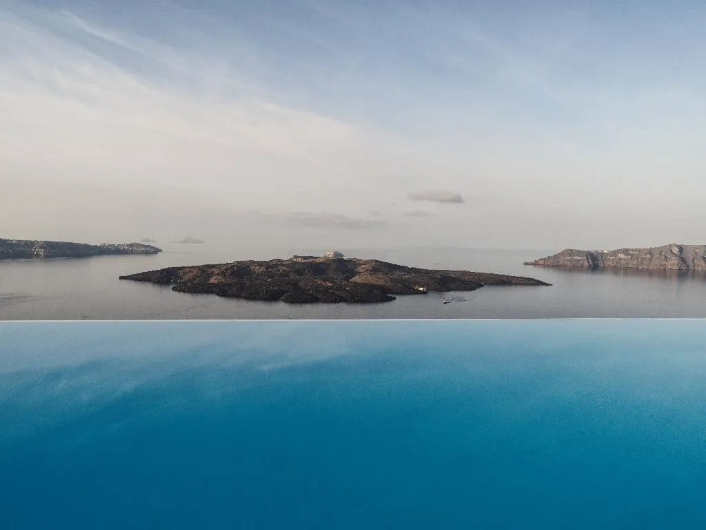 General view, Cosmopolitan Suites, Santorini