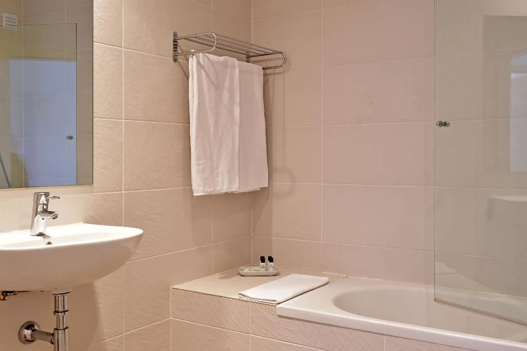 APARTMENT TWO BEDROOMS Room, Algarve Race Apartments, Algarve