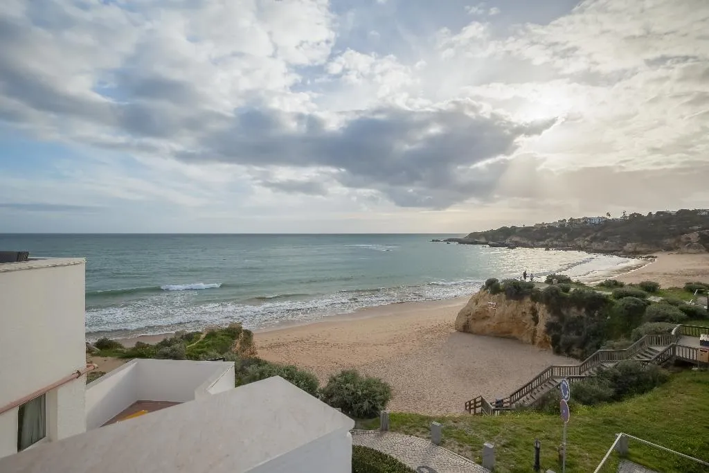 APARTMENT TWO BEDROOMS Room, Muthu Clube Praia da Oura, Algarve