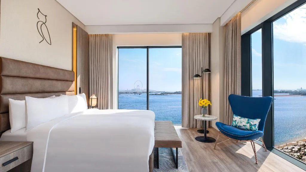 SUITE BEACH FRONT Room, Voco Dubai The Palm, Dubai