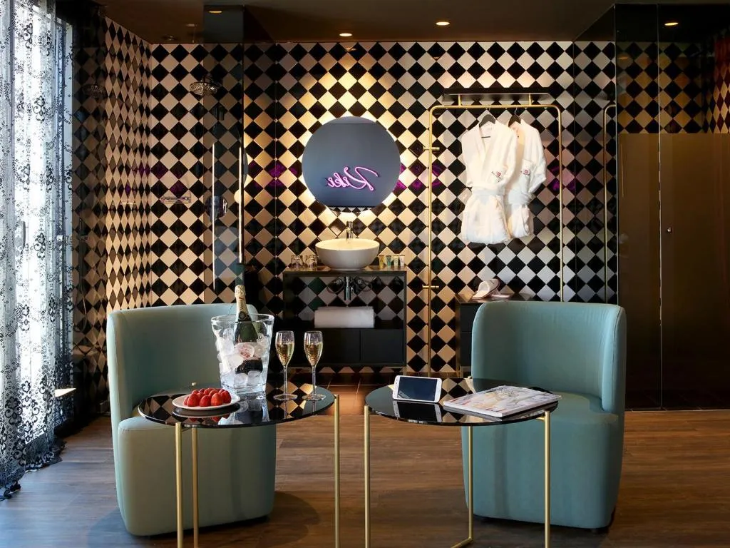 Double or Twin PREMIUM SUPERIOR Room, Axel Hotel Madrid - Adults Only, Madrid