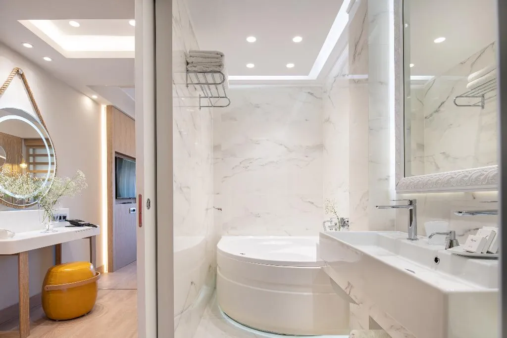 Double or Twin SUPERIOR GARDEN VIEW Room, Anthemus Sea Beach Hotel & Spa, Halkidiki