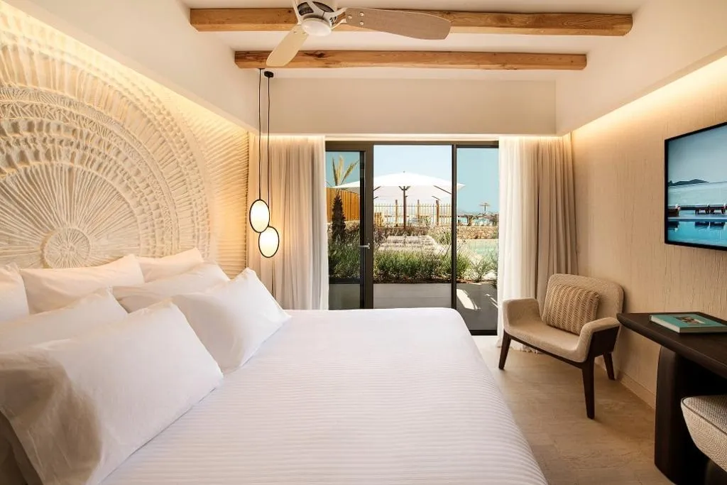 SUITE BEACH FRONT Room, Mitsis Selection Rinela, Crete