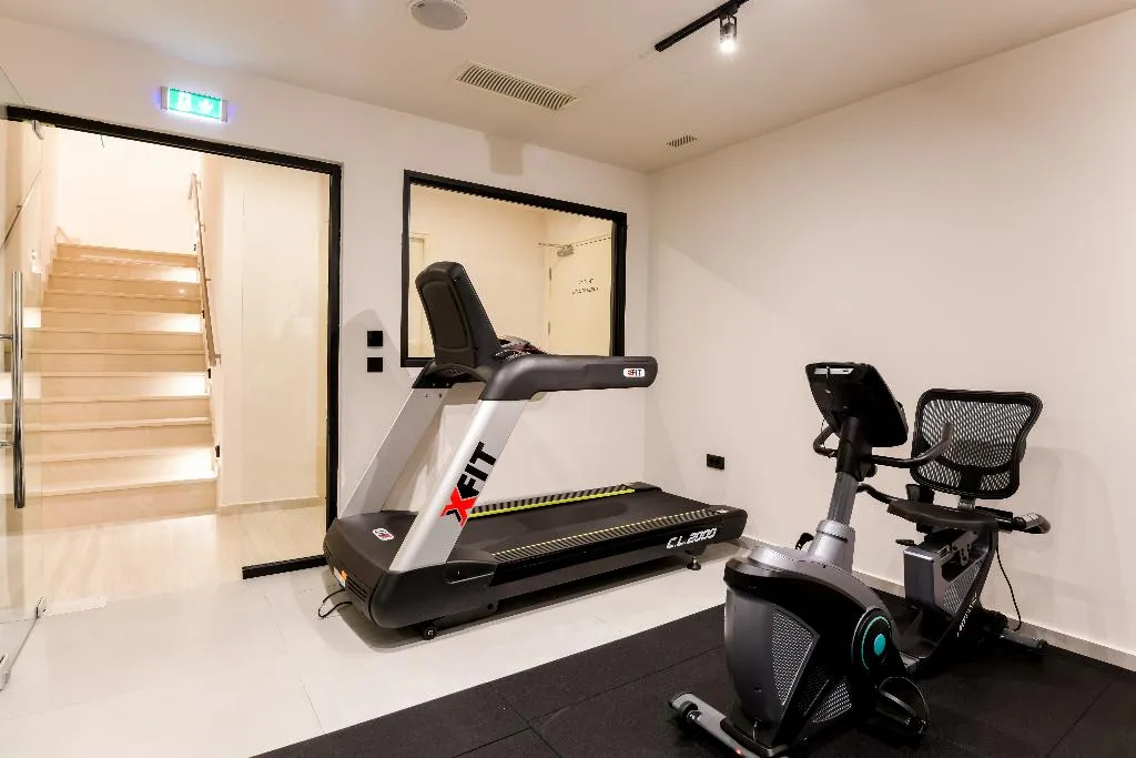 Sports and Entertainment, Hotel Canadian, Zante