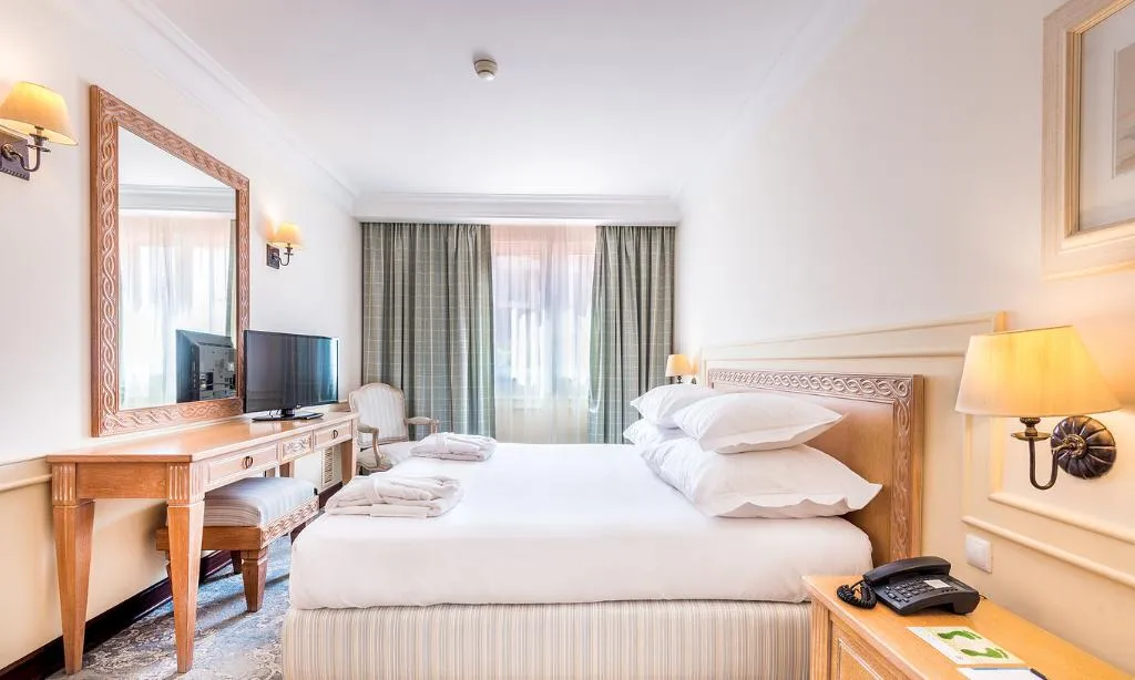 SUITE CAPACITY 3 Room, Pestana Royal All Inclusive Ocen & Spa Hotel, Madeira