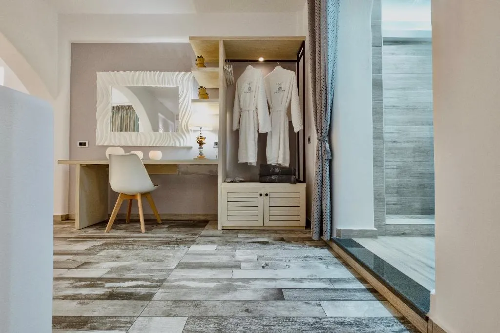 SUITE WITH JACUZZI Room, Anastasia Princess Luxury Beach Residence, Santorini