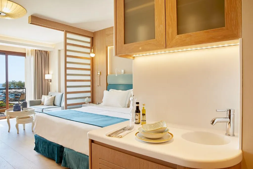 JUNIOR SUITE GARDEN VIEW Room, Anthemus Sea Beach Hotel & Spa, Halkidiki