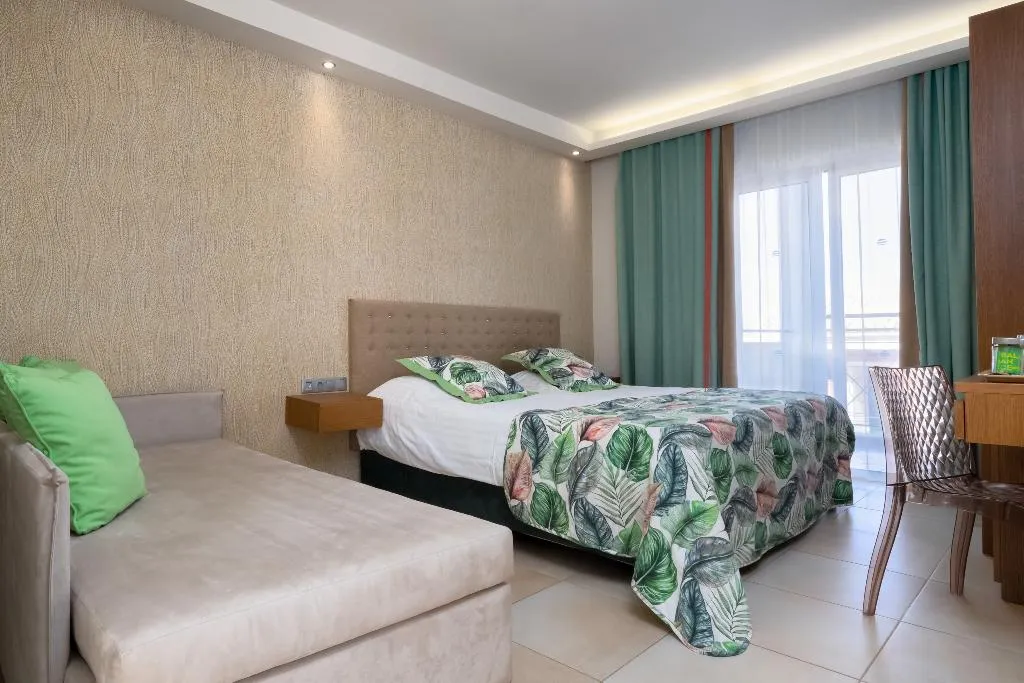 Double or Twin DELUXE GARDEN VIEW Room, Mareblue Beach, Corfu