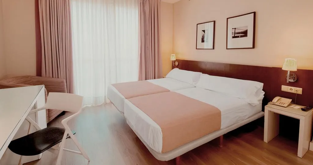 DOUBLE SINGLE USE STANDARD Room, Vertice Sevilla, Seville