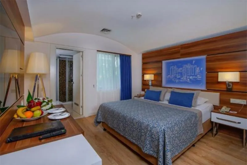 FAMILY ROOM STANDARD Room, Limak Atlantis Deluxe Resort & Hotel, Antalya