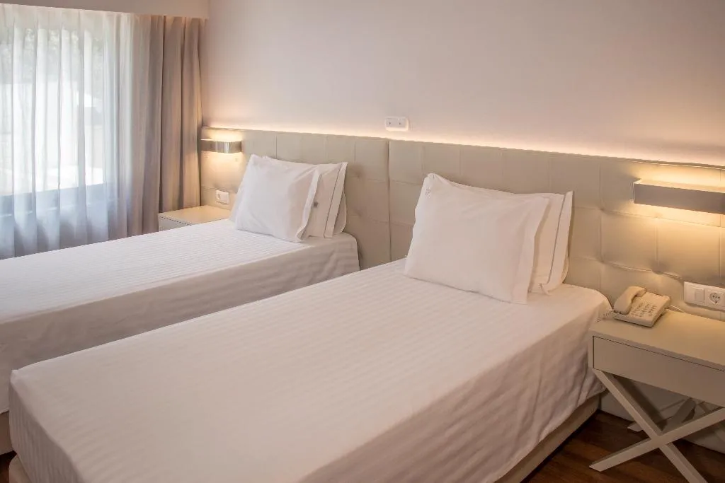 SINGLE STANDARD Room, Travel Park, Lisbon