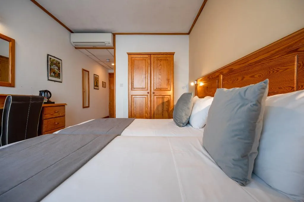 Double or Twin STANDARD Room, Gillieru Harbour Hotel, Malta