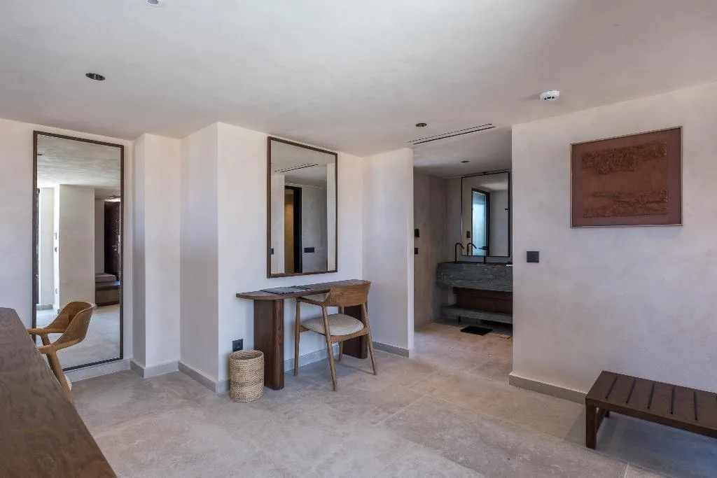 SUITE DELUXE WITH JACUZZI Room, Nalu Resort And Spa, Crete