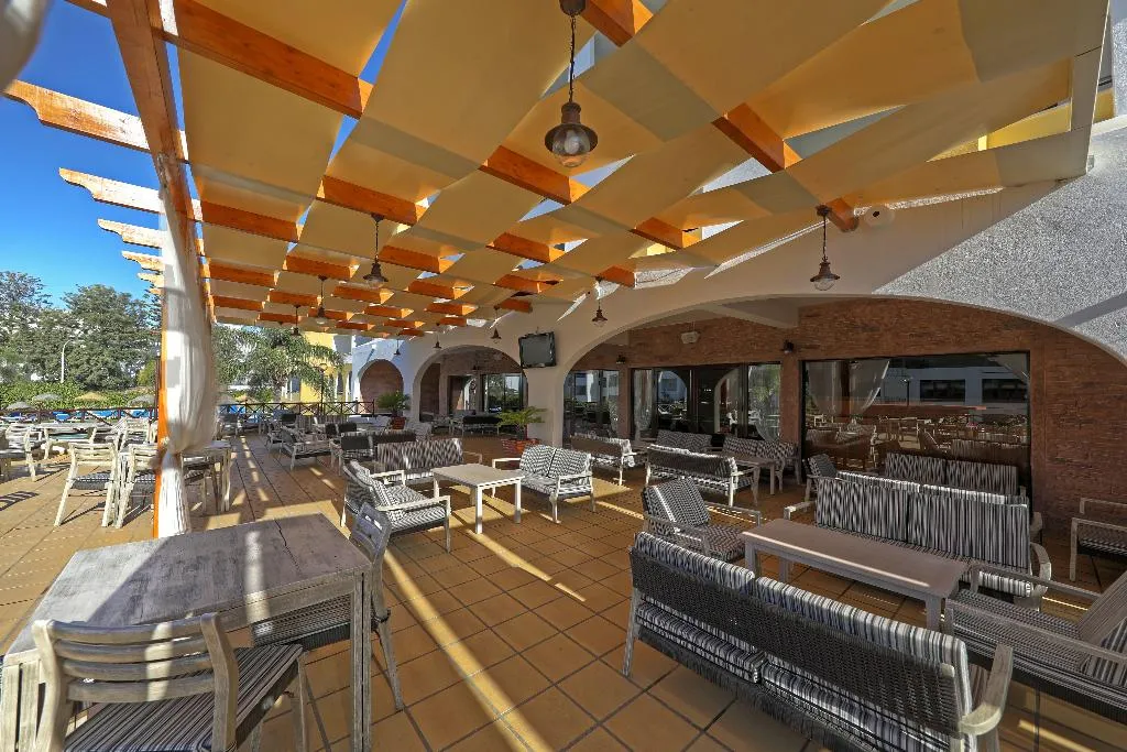 Terrace, Paladim & Alagoamar, Algarve