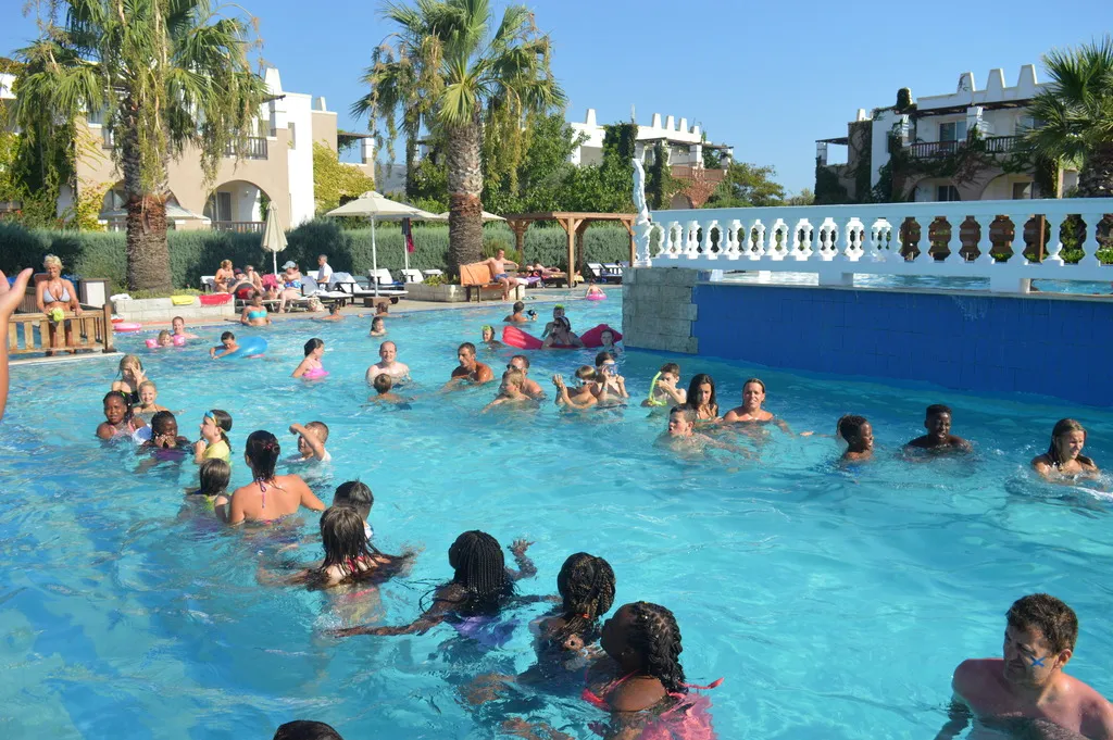 Sports and Entertainment, Gaia Royal, Kos