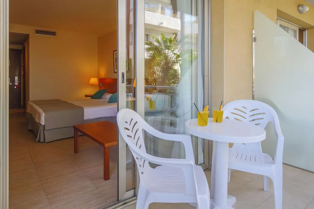 TRIPLE STANDARD Room, DWO Sirius, Costa Brava
