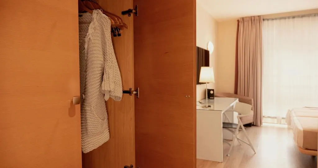 DOUBLE SINGLE USE STANDARD Room, Vertice Sevilla, Seville