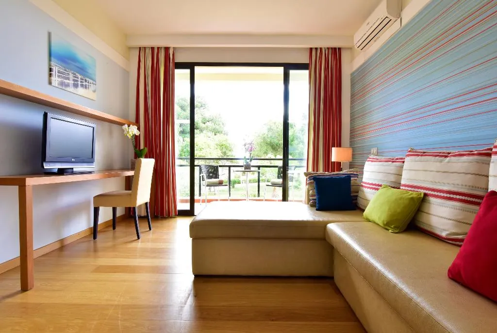 SUITE CAPACITY 3 Room, Pestana Dom Joao Ii Beach & Golf Resort, Algarve