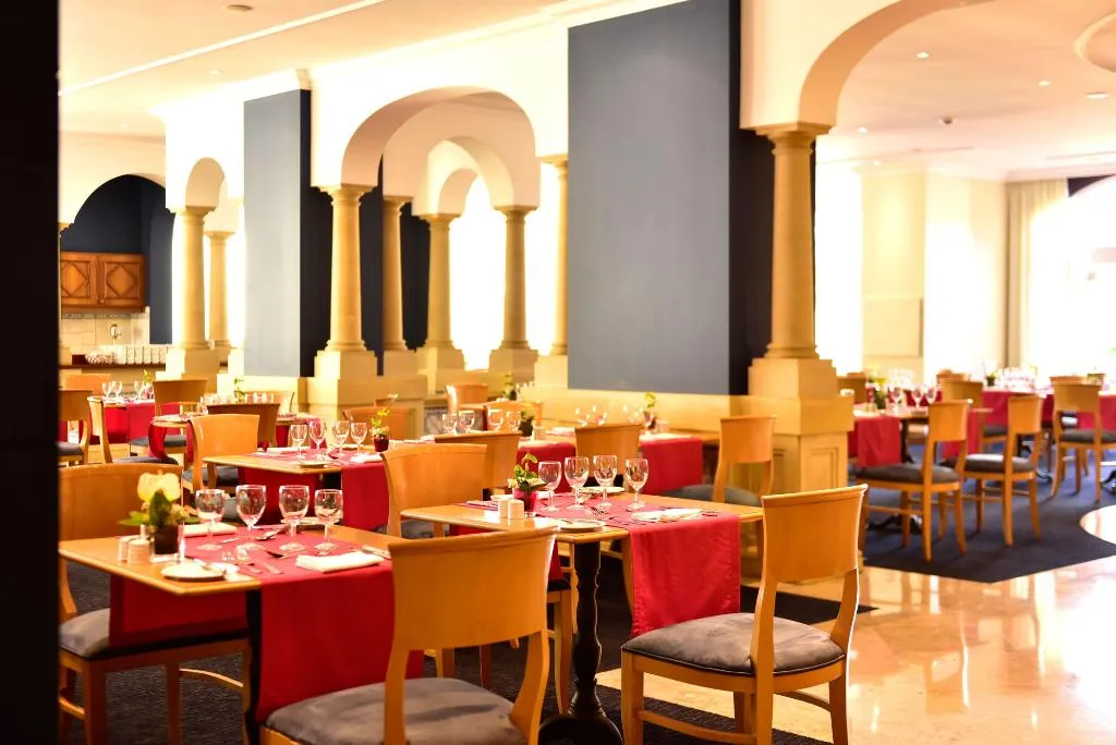 Restaurant, Pestana Village Garden Hotel, Madeira