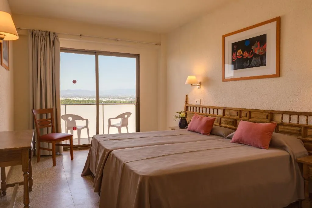 TRIPLE STANDARD Room, htop Molinos Park, Costa Dorada