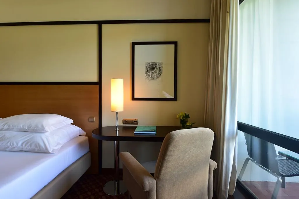 SINGLE GARDEN VIEW Room, Pestana Casino Park Premium Ocean & Spa Hotel, Madeira