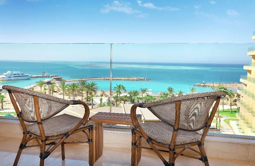 TWIN SUPERIOR SEA VIEW Room, Hilton Hurghada Plaza, Red Sea Riviera