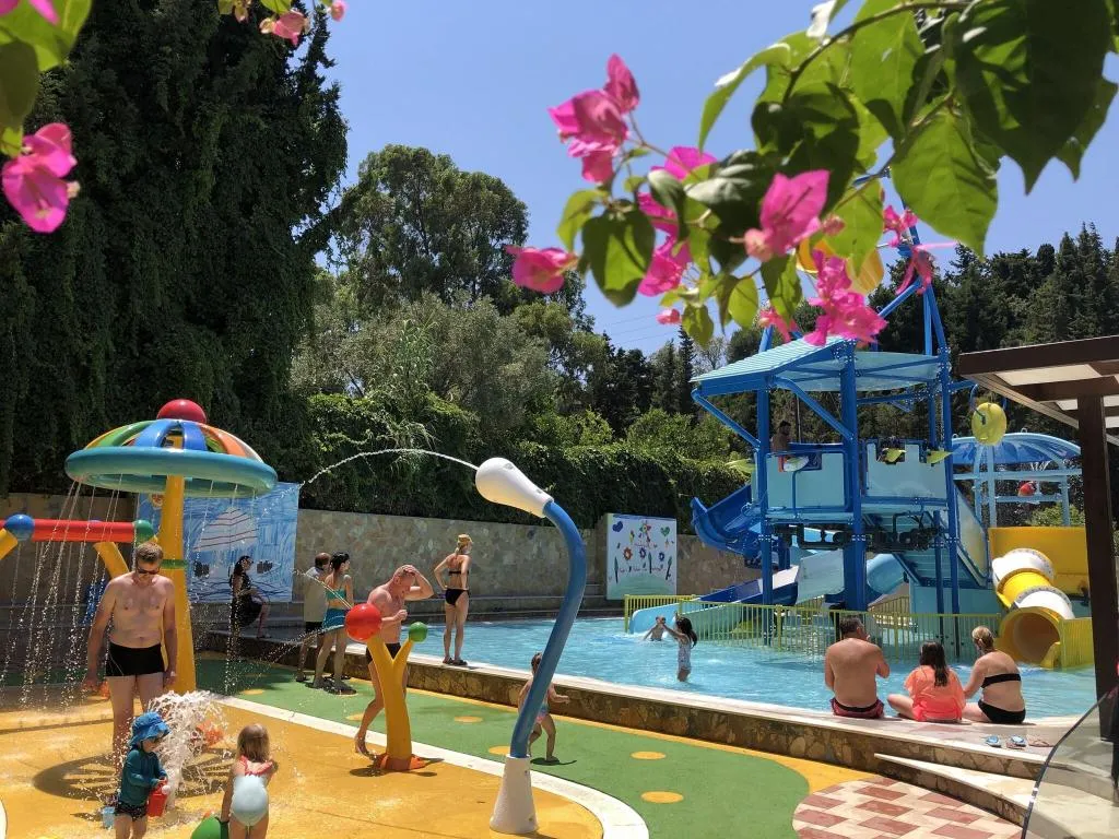 Pool, Rodos Palace, Rhodes