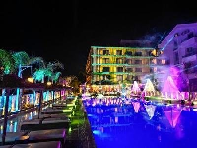 Regina Palm Resort, Kavaje