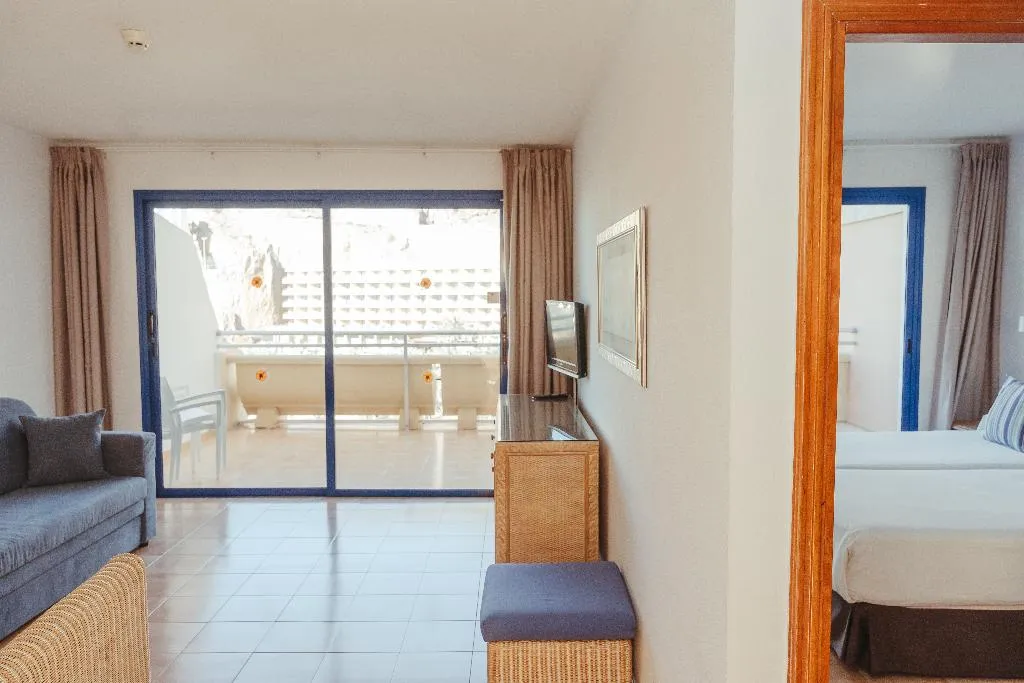 FAMILY ROOM GARDEN VIEW Room, LIVVO Lago Taurito & Waterpark, Gran Canaria