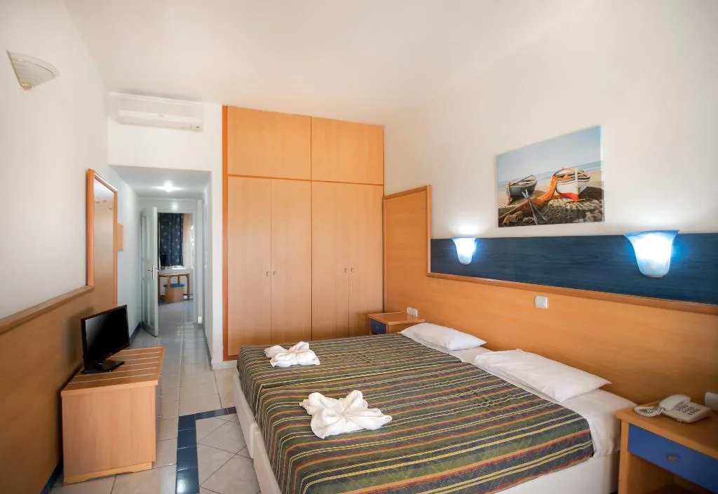FAMILY ROOM CAPACITY 4 Room, Eurovillage Achilleas Hotel, Kos