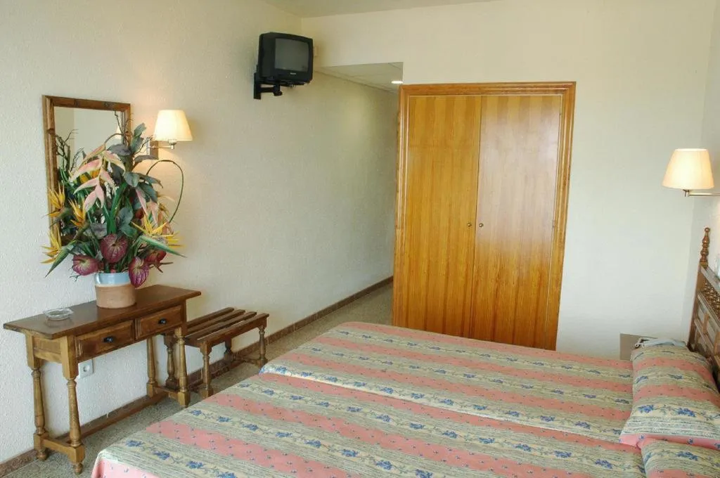 Double or Twin STANDARD Room, htop Molinos Park, Costa Dorada