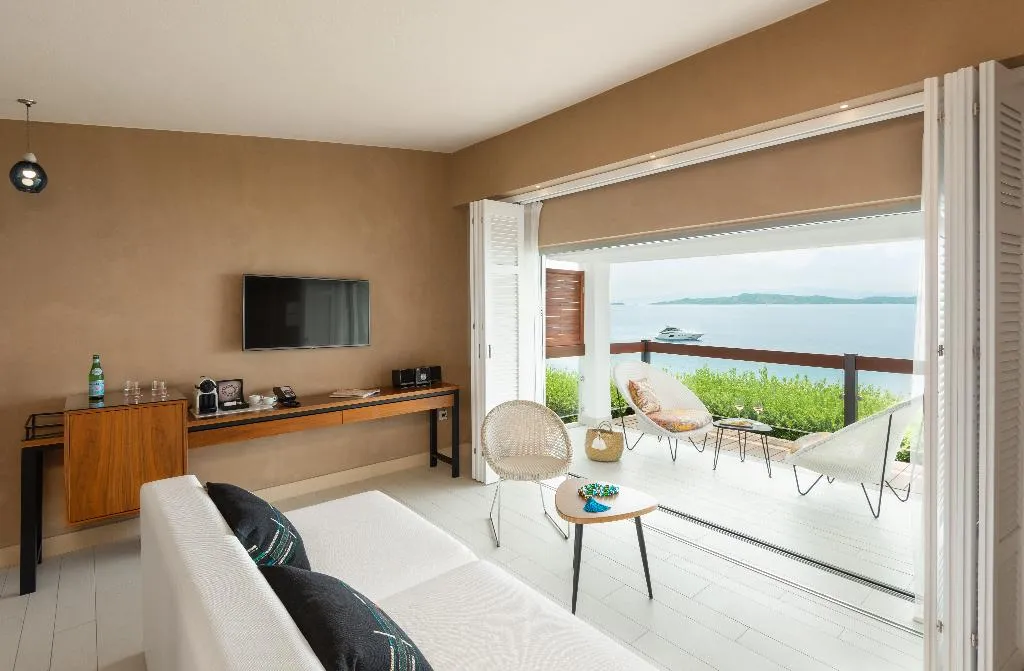 BUNGALOW SEA FRONT Room, Eagles Palace, Small Luxury Hotels Of The World, Thessaloniki